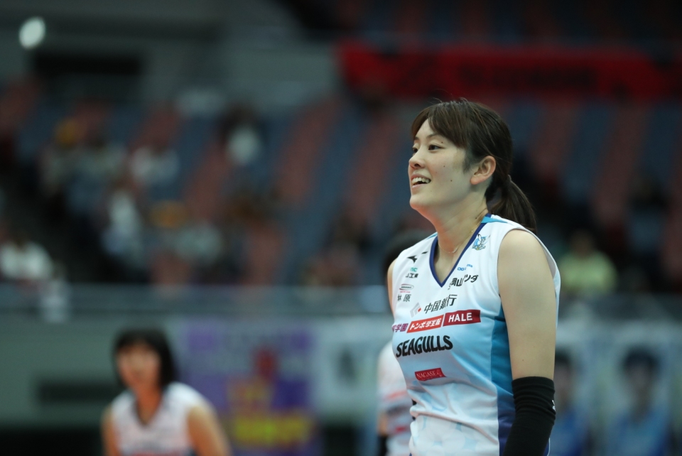 Yahoo!オークション - 岡山シーガルズ ユニフォーム 女子バレー